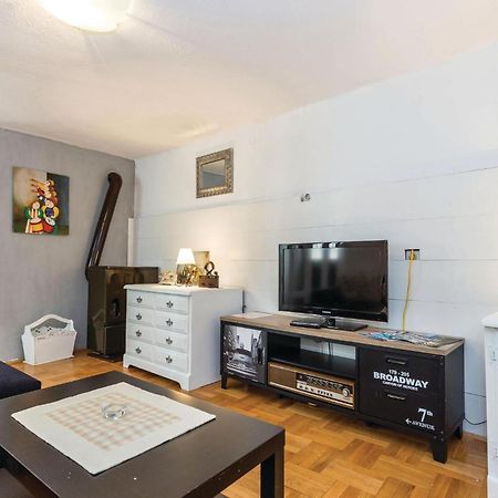 Amazing Apartment In Novi Vinodolski With Wifi Kültér fotó