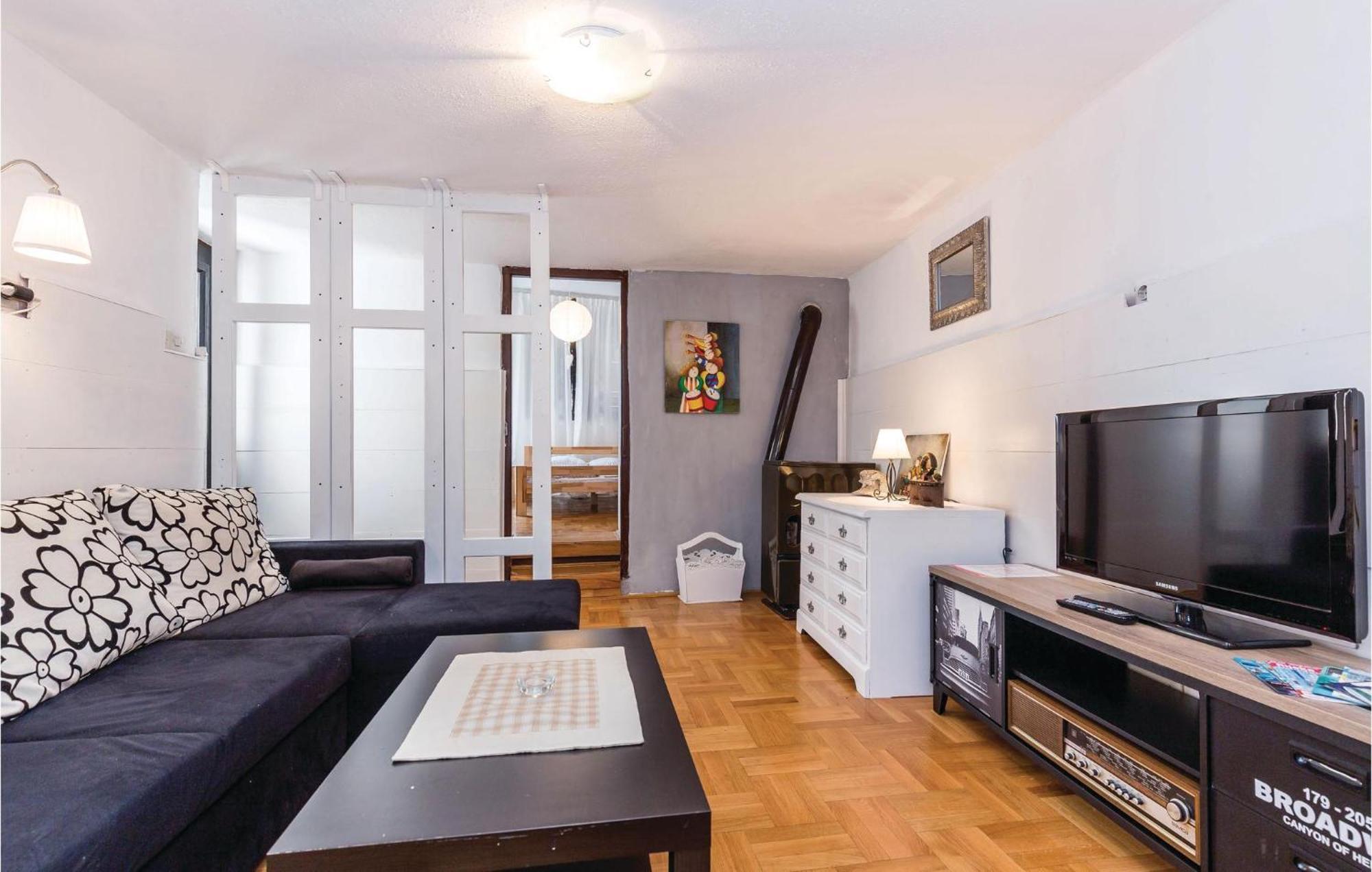 Amazing Apartment In Novi Vinodolski With Wifi Kültér fotó