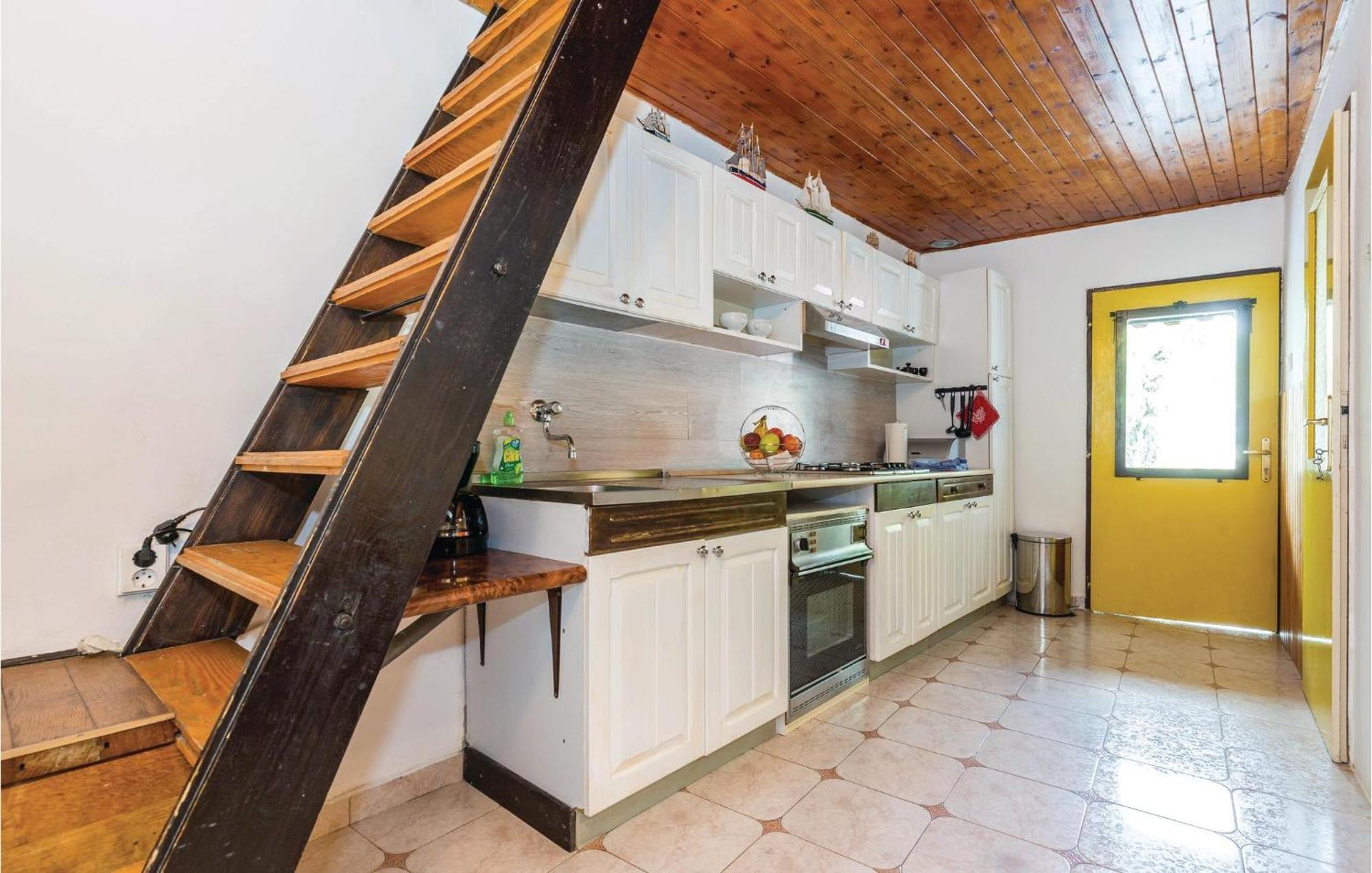 Amazing Apartment In Novi Vinodolski With Wifi Kültér fotó